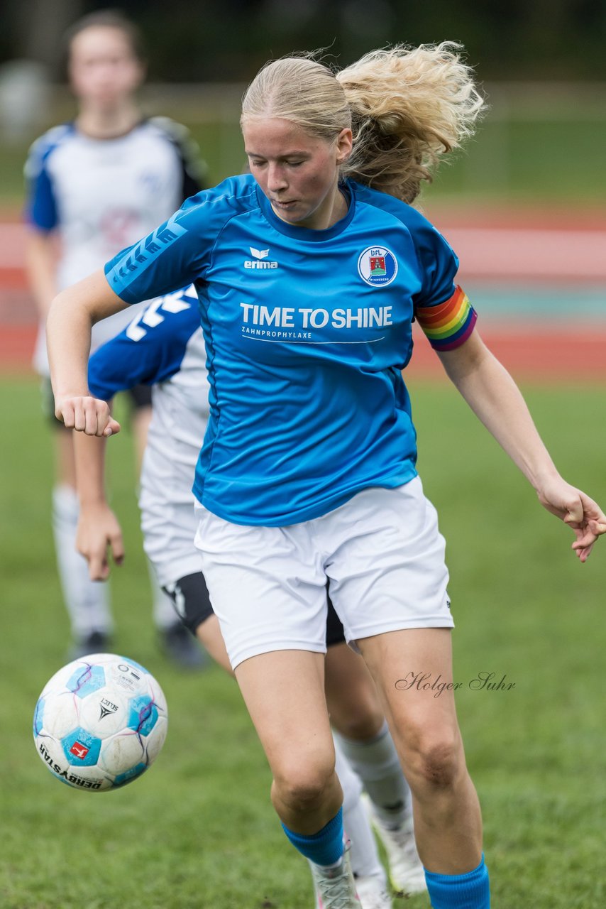 Bild 344 - wBJ VfL Pinneberg - Germania Schnelsen : Ergebnis: 15:1